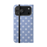 Cover portafoglio in pelle vegana per iPhone 17 Pro Max - Light Blue Polka Dot