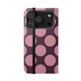 Cover portafoglio in pelle vegana per iPhone 17 Pro – Design a pois Polka Dot rosa prugna