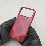 Large Polka Dots, Crimson Red - Tough Cover MagSafe per iPhone